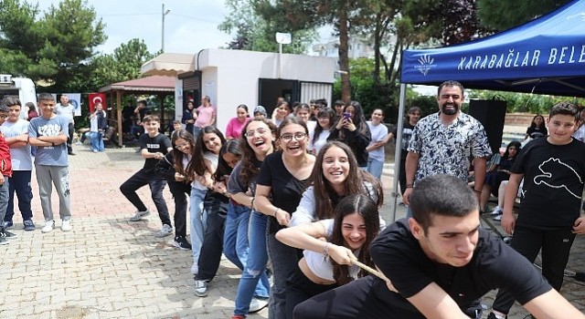 Karabağlarda baharın coşkusu gençlerle buluştu