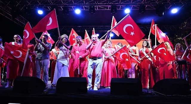 Kemerde 19 Mayıs coşkusu İkilem Kemerde konser verdi