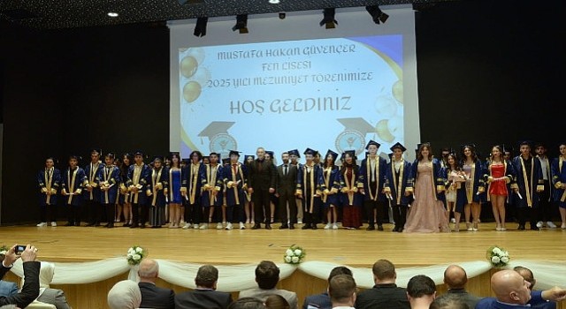 Mustafa Hakan Güvençer Fen Lisesinde Mezuniyet Coşkusu