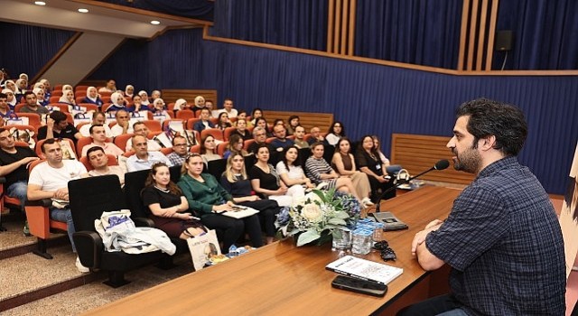 Oyuncu Uğur Uzunel, Marmarabirlik işçileriyle Rıfat Ilgazı konuştu