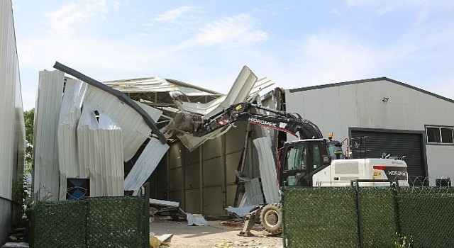 Yaylacık Mahallesinde kaçak yapılar yıkıldı