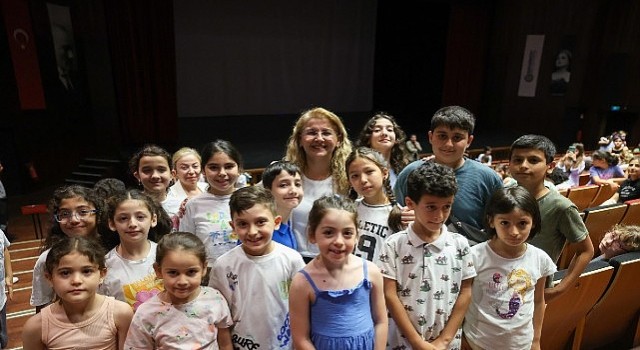 Bakırköyde karne sevinci