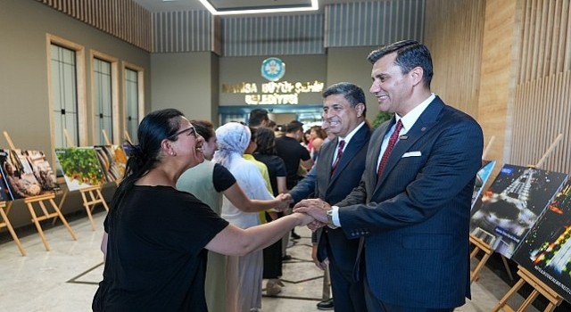 Başkan Zeyrek, Belediye Çalışanlarıyla Bayramlaştı