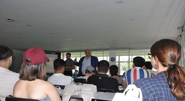 EÜde “Sürdürülebilir Yarınlar İçin Yenilenebilir Enerji Buluşması” yapıldı