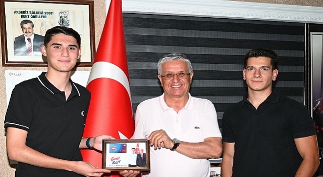 Gençlik Meclisinden Başkan Topaloğluna ziyaret