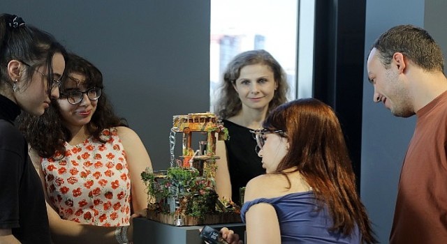 Geri dönüşümden sanata Diorama sergisi