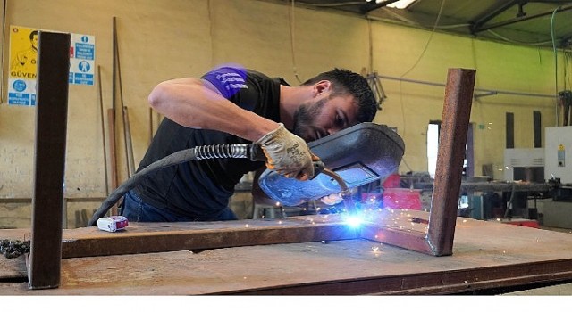 Hem Üretiyor Hem Tasarruf Ediyor