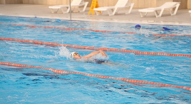 İnegölde Yüzme Eğitimlerine Yoğun İlgi