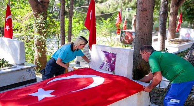 Kadifekale Şehitliğinde saygı ve vefa mesaisi
