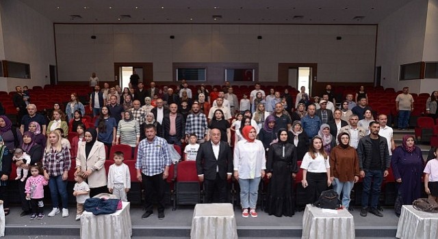 Kahramankazanda Miniklerden Rengârenk Yıl Sonu Gösterisi