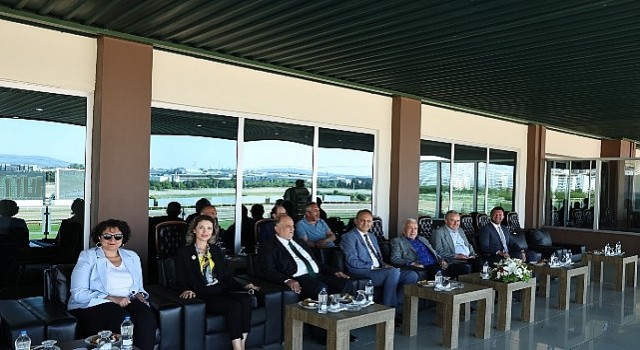 Nilüfer Belediye Başkanlığı Koşusunun galibi “Taşan”