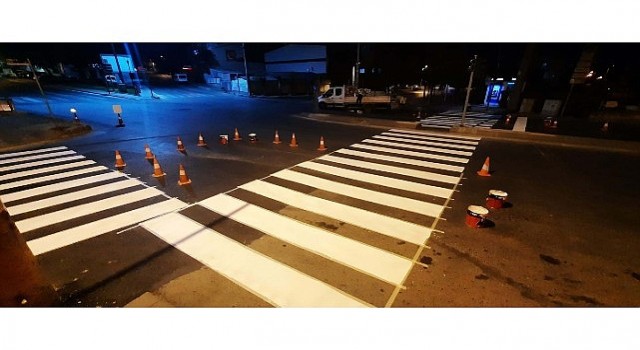 Öğrenciler yaya geçidi istedi, Büyükşehir hemen yaptı