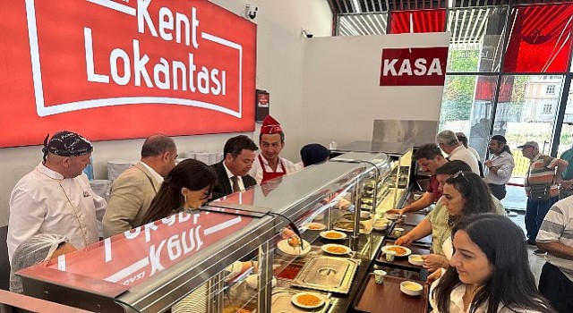 Osmangazi Belediyesinden Ferdi Zeyrek anısına yemek ikramı