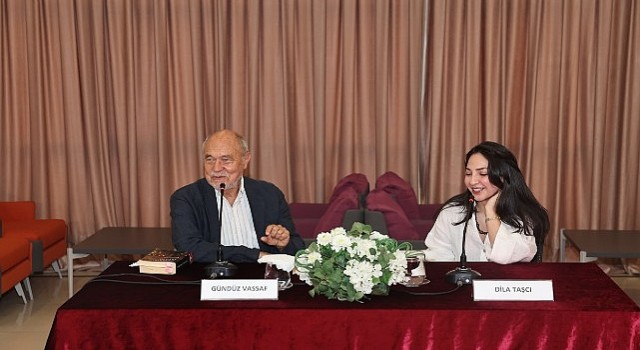 Usta yazar Gündüz Vassaf okurlarıyla buluştu