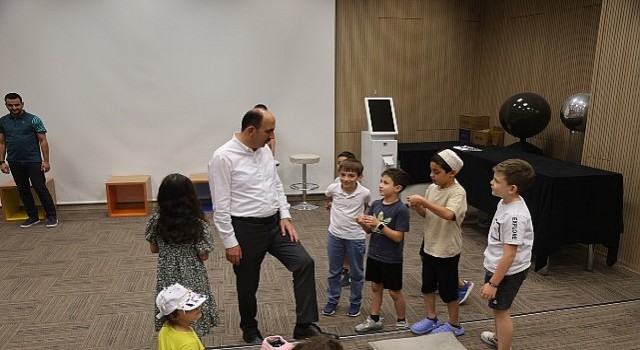 Başkan Altay, Konya Bilim Merkezi&nin Yaz Bilim Kamplarına Katılan Çocuklarla Buluştu