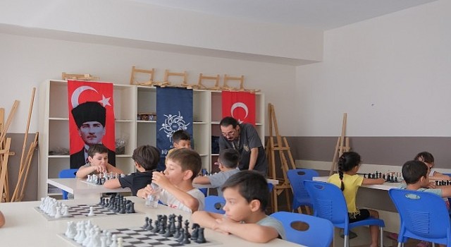 Başkan Çerçioğlu ile Hamleler Geleceğe: Aydında Çocuklar Satrançla Düşünmeyi Öğreniyor
