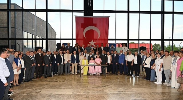 Büyükşehire anlamlı plaket