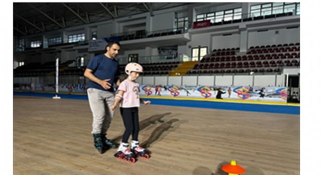 Büyükşehirin tekerlekli paten kursunda kayıt zamanı