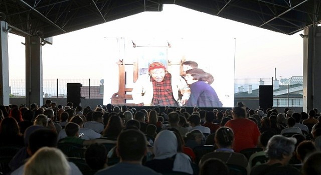 Çankayada Açık Hava Sinema Keyfi Neşeli Günler ile Başladı