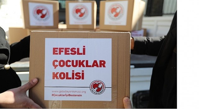 Efes Selçukta Anne Adaylarına ve Bebeklerine Gıda Dayanışması Desteği