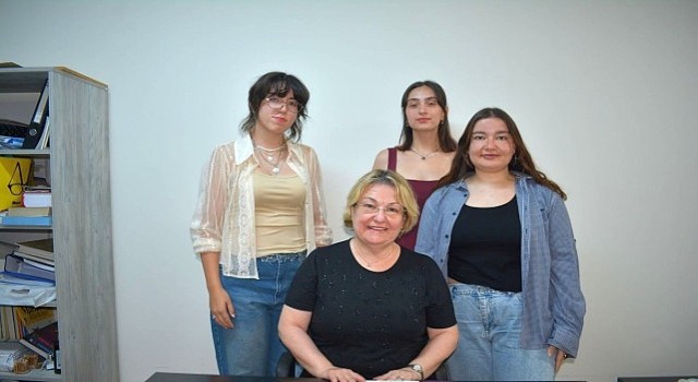 Egeli öğrencilerden “Küçük Eller, Büyük Hayaller” projesi ile eğitime destek