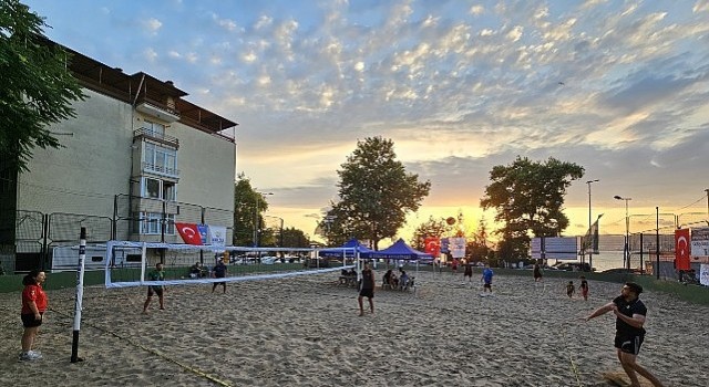 Gölcükte Her Yıl Şenliğe Dönüşen Turnuva Başladı