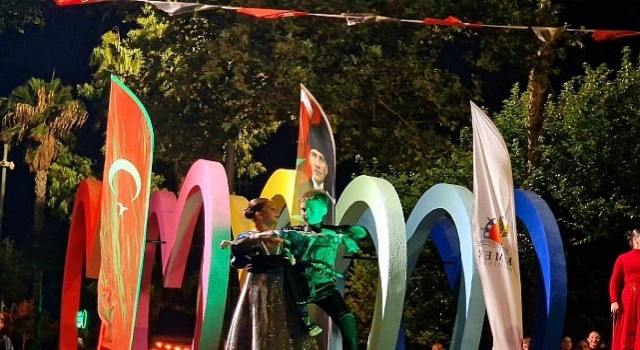 Gürcü dans topluluğundan Kemerde muhteşem şov