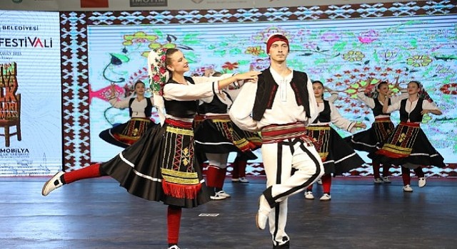 İnegölde Kültür Sofrası Kuruldu: 10 Ülkenin Temsilcileri Aynı Masada Buluştu