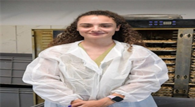 İzmir Büyükşehir Belediyesi can dostlar için mama üretiyor