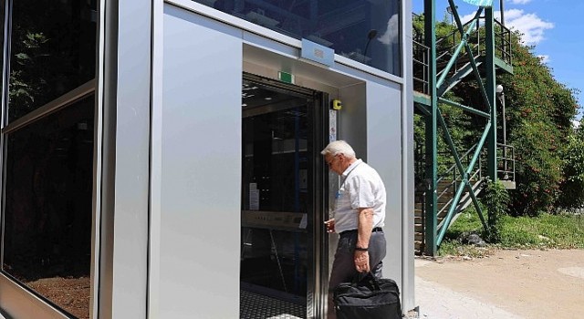 İzmit Tren Garı daki asansör hizmete alındı