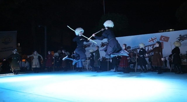 Kafkas Halk Oyunları Gölcükte Resital Sunacak