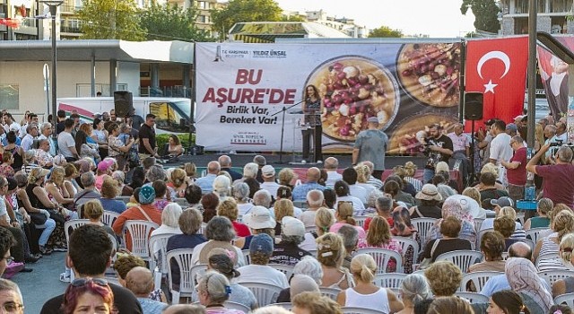 Karşıyakada anlamlı buluşma: Aşure kazanı dostluk ve barış için karıldı