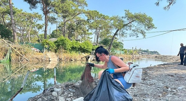 Kemerde yaşayan yabancı uyruklu kadınlarla temizlik faaliyeti