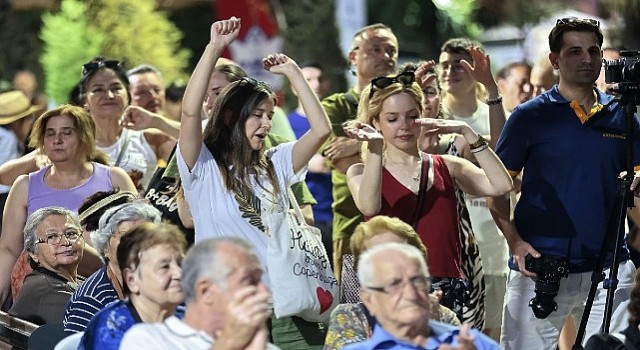 Konakta yazın coşkusu müzikle buluştu