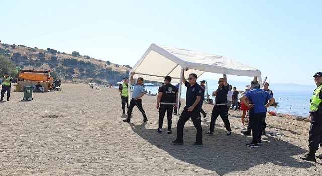 Menderes Belediyesinden Şezlong Operasyonu