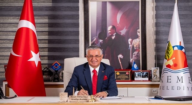 Saygı Öztürk Başkan Topaloğlunu köşesine taşıdı