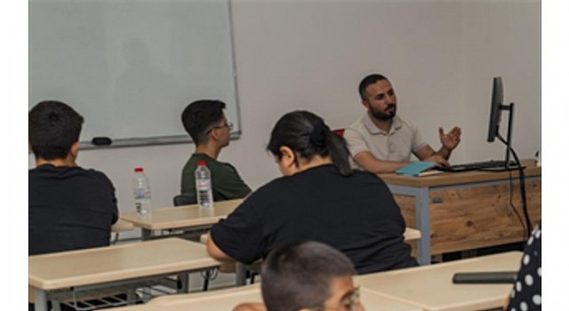 Sınav Destek Merkezi tercih döneminde de öğrencilerin yanında