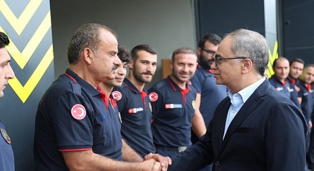 Baraçlıdan itfaiyecilere moral ziyareti