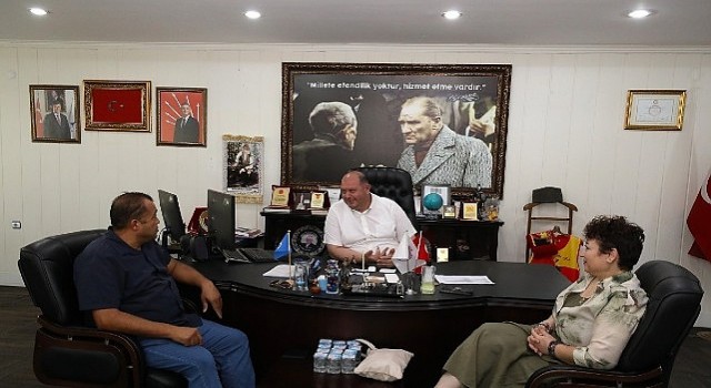 Başkan Çiçek, Muhtarlar Derneğini Ağırladı