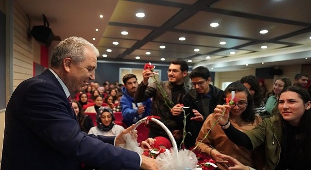 EÜ Eğitim Fakültesi yeni öğrencilerini bekliyor