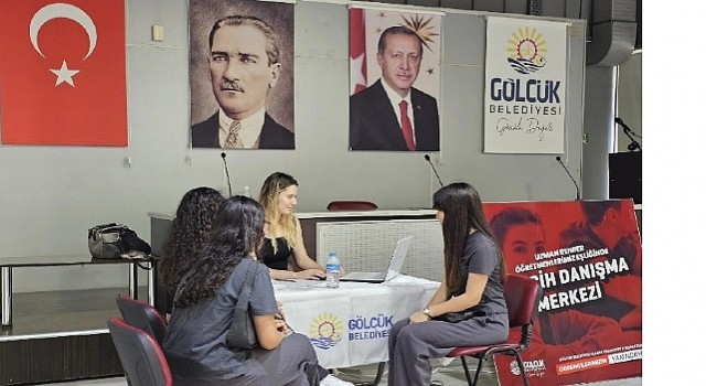 Gölcük Belediyesi Üniversite Tercih Merkezi Gençlerin Yanında