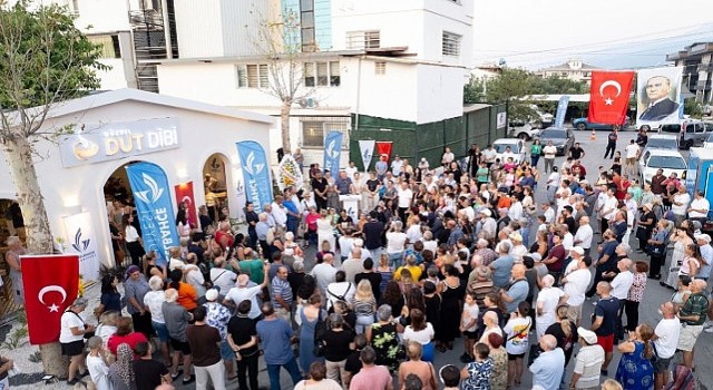 Güzelbahçede yeni bir sosyal yaşam alanı Güzbel Dut Dibi hizmete açıldı