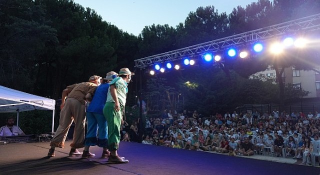 Kadıköyde “Mahallemde Çocuk Tiyatrosu” başladı