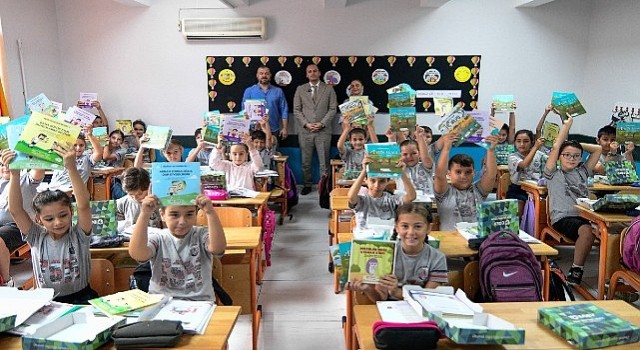 Kırtasiye desteği Bornova Belediyesinden hayaller çocuklarımızdan!