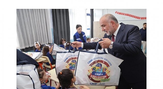 Okula Başlayan Tüm Öğrencilere Çanta ve Kırtasiye Seti Canik Belediyesinden!