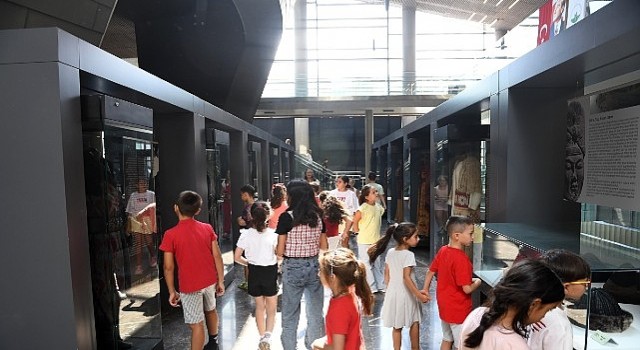 Osmangazide çocuklara tarih ve edebiyatı sevdiren buluşma