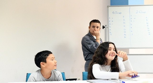 Osmangazide kitap dostları yarıştı