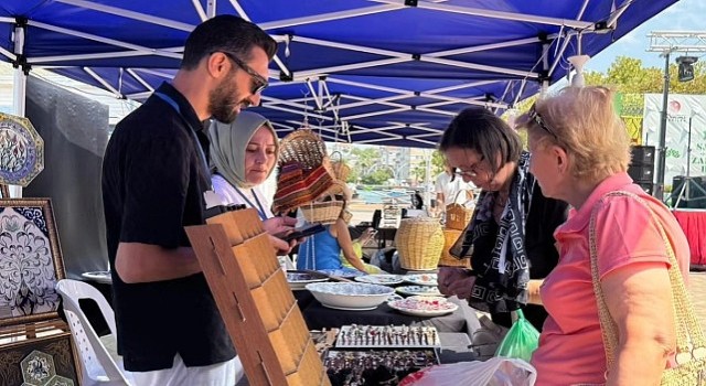 Sanatkâr ve Zanaatkârlar Gölcük te Bir Araya Geldi