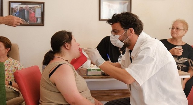 Ayvalık&#39;ta Engelliler Kültür, Sanat ve Spor Etkinliklerinde Ağız ve Diş Sağlığı Hizmeti