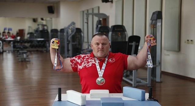 Bağcılar Belediyesi, Bilek Güreşi Dünya Şampiyonasına damga vurdu